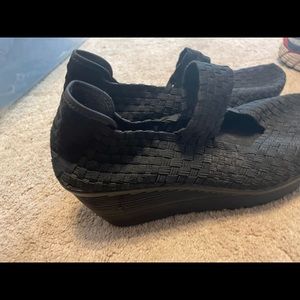 White Mountain Black Wedges size 10 shoes